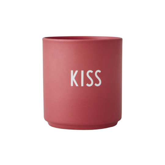Design Letters Design Letters suosikkikuppi 25 cl Kiss (Vaaleanpunainen)